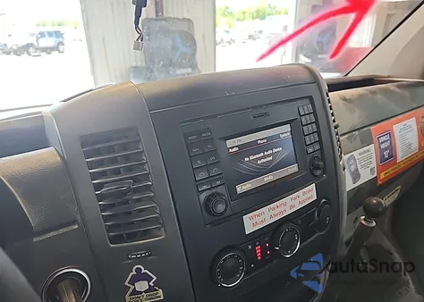 2018 Mercedes-Benz Sprinter 2500 High Roof V6 из США, поврежденный, VIN WD3PE8CD5JP598649